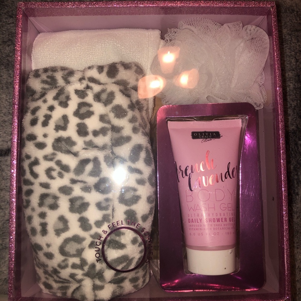 Shower in luxury kit